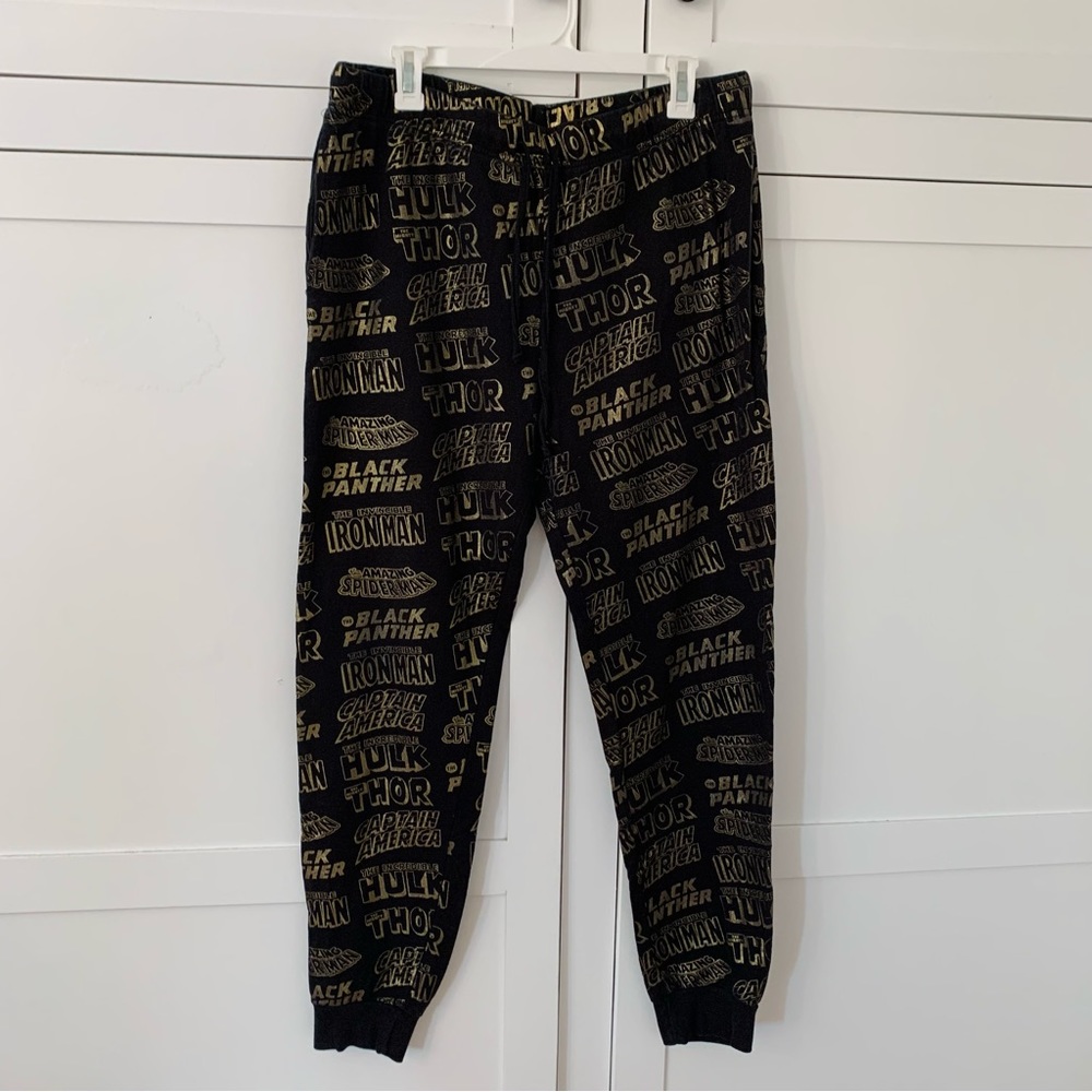Men’s Marvel Black/Gold Names Joggers Size Large